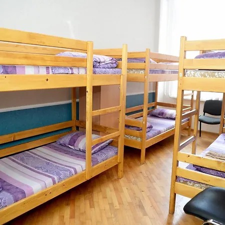 Green Street Hostel-2
